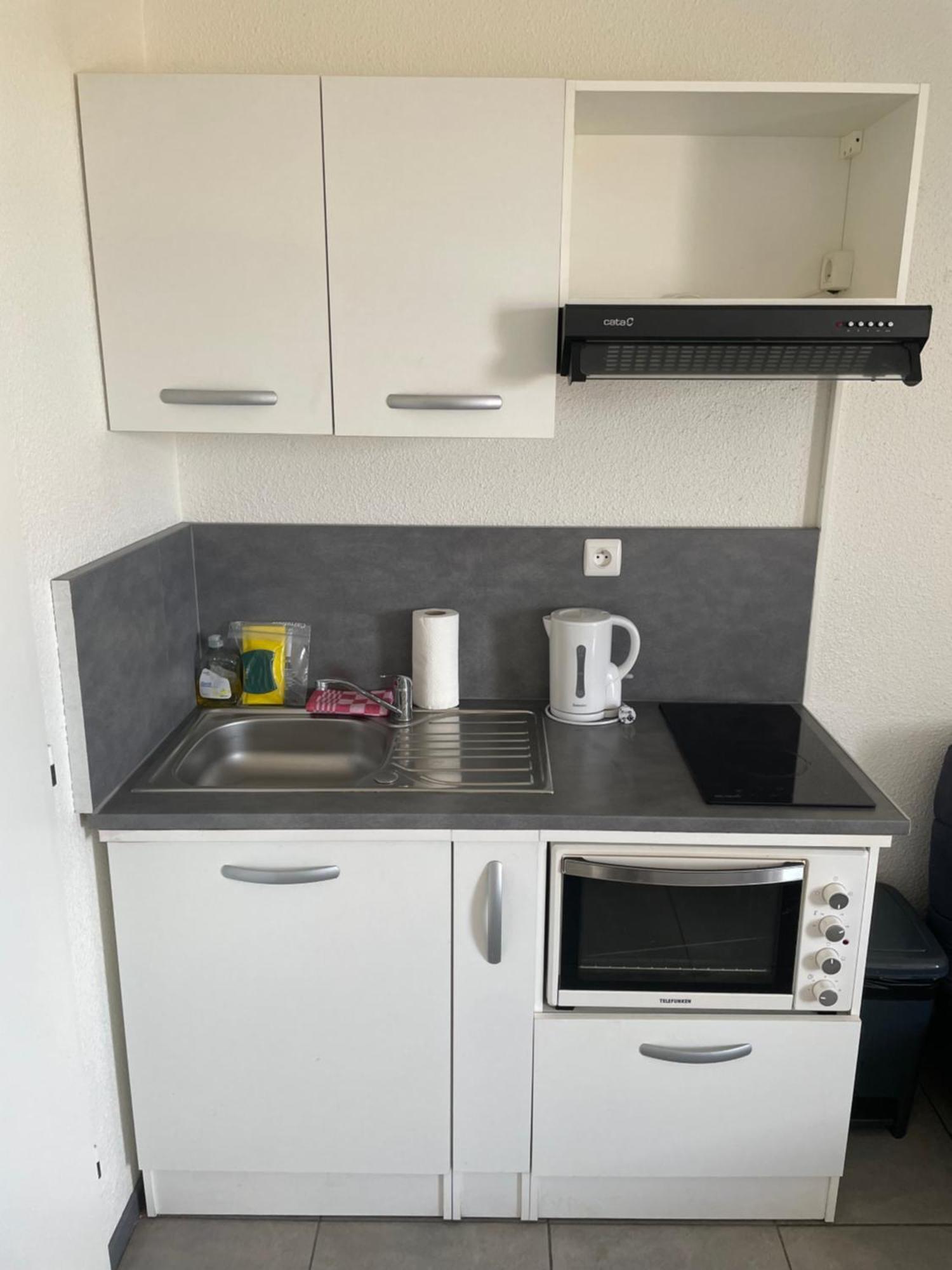 Au Rythme Des Ferrys Apartment Calais Exterior photo